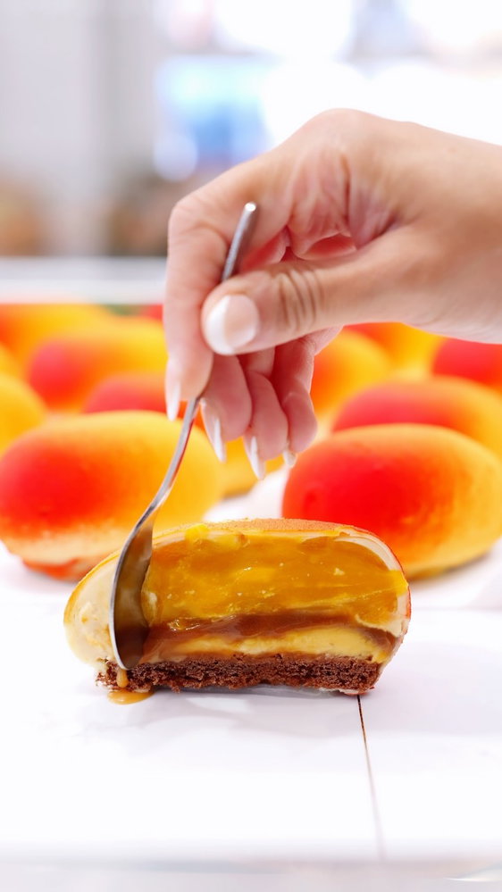 The UK’s Viral Award Winning Mango Patisserieee 😍🥭🫐🍓🍎🍋🥑