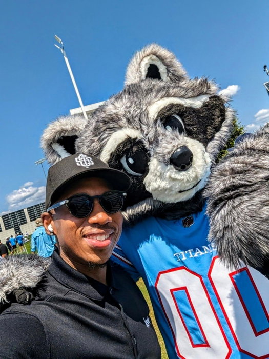 Great day getting out, making some connections, and catching the @Titans final preseason practice! 🏈

It was HOT out th