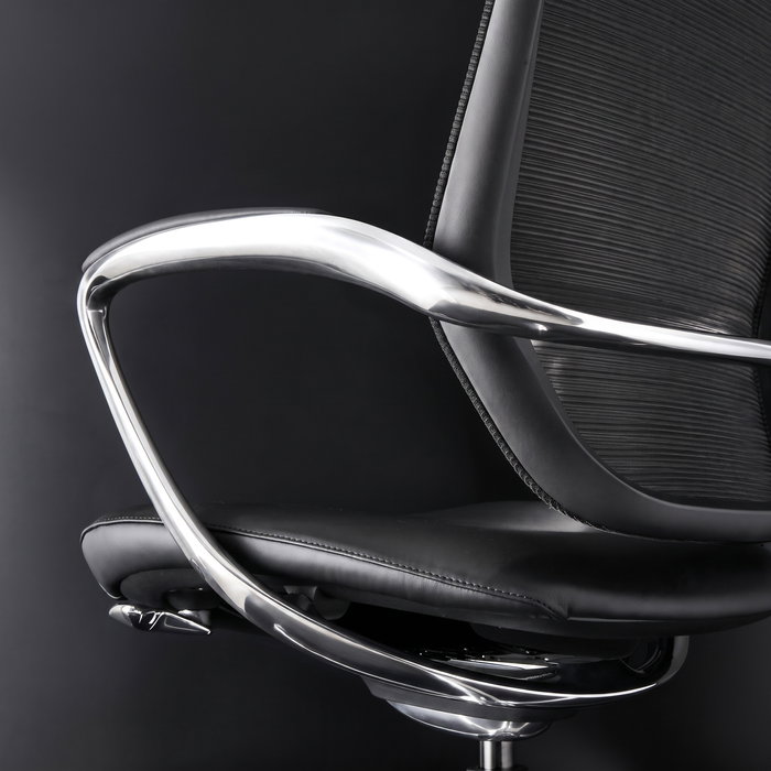 Refined curves, precise details, and effortless comfort for the modern office.
HIME