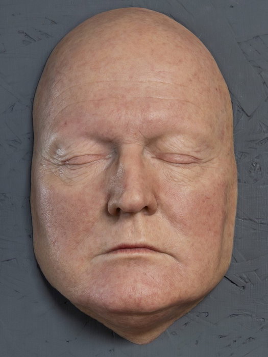 Just back from a fantastic couple of days learning from the silicone painting master @djmalinowski. I can’t quite believe I achieved such a realistic result. David is so generous with his knowledge and I couldn’t recommend the course more. David provided the head and taught us over two days how to achieve a realistic skin tone. Scroll to see the before! 📸 by @djmalinowski.