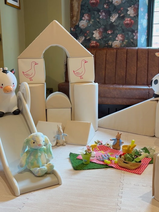 One of our absolute favourite setups… Peter Rabbit Sweet, timeless and full of charm,…