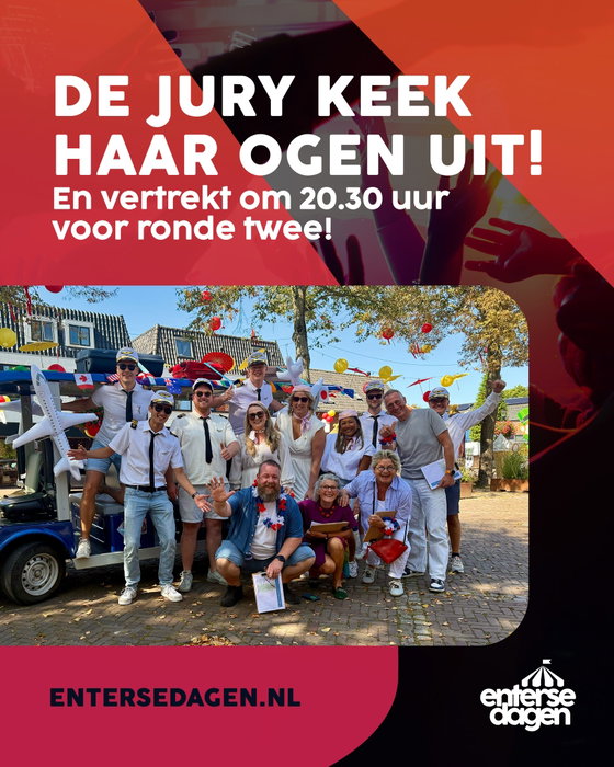 🏅 𝗗𝗘 𝗝𝗨𝗥𝗬 𝗚𝗔𝗔𝗧 𝗩𝗔𝗡𝗔𝗩𝗢𝗡𝗗 𝗩𝗢𝗢𝗥 𝗥𝗢𝗡𝗗𝗘 𝗧𝗪𝗘𝗘... 📢
De jury genoot van alle versieringen in Enter! Circa 20.30 gaat de karavaan voor ronde twee, om bij een select aantal buurten de versieringen in het donker te bekijken. Ook die ronde volg je via onze app en via entersedagen.nl.