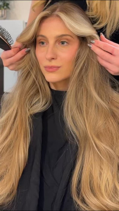 The dreamiest hair!  With @oandmpro_norway ✨  @skandioslo
