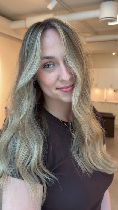 Golden blonde til grønne øyne ✨Vakker forandring✨ Var nesten 1 år siden sist lysning, og det hadde h