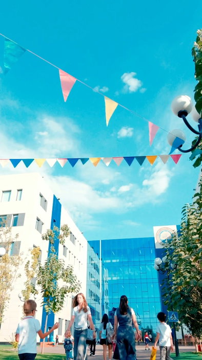 Oxbridge International School Instagram