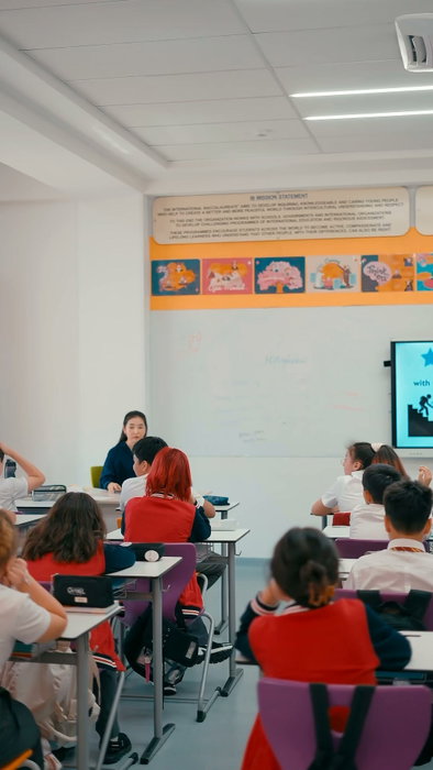 Oxbridge International School Instagram