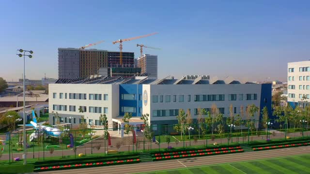 Oxbridge International School Instagram