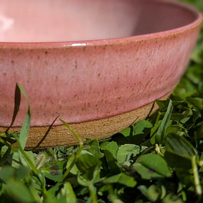 New glaze! Isn't it beautiful 😍 these pink pots will be out in the stall tomorrow