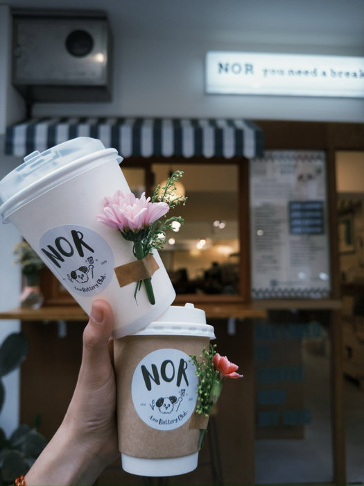 🌸 Coffee, Flowers, and Mom
帶媽媽來 NOR走走吧！

💐 5/09 - 5/10 週末限定活動
凡至 NOR COFFEE消費任一飲品，
我們都會在咖啡杯貼上一朵季節小花！

限量供應，送完為止！

記得標記