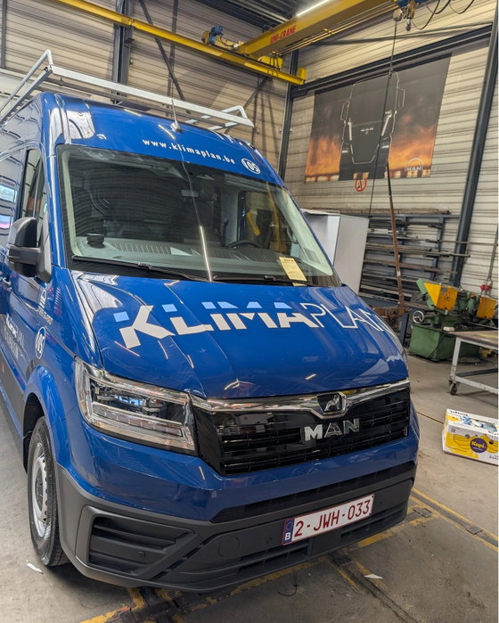 🚐💨 Deze bestelwagen van Klimaplan kreeg van ons XL Reklame - team een frisse nieuwe look.

Met een strakke bestickering is de wagen helemaal klaar om zichtbaar én professioneel de baan op te gaan. Afgewerkt tot in de kleinste details, zoals het hoort.

Bedankt voor het vertrouwen, Klimaplan! 👊 You rock!!