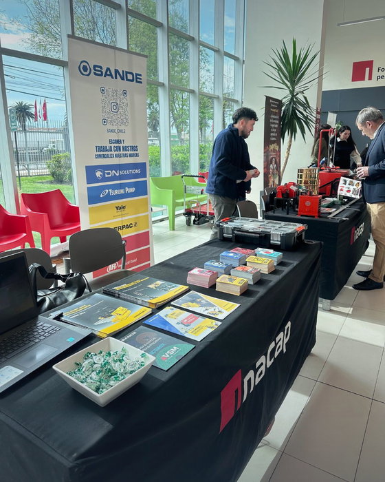 Estuvimos en la Feria Laboral de INACAP mostrando nuestro catálogo de productos y servicios, y conversando sobre la trayectoria de Sande 💪
