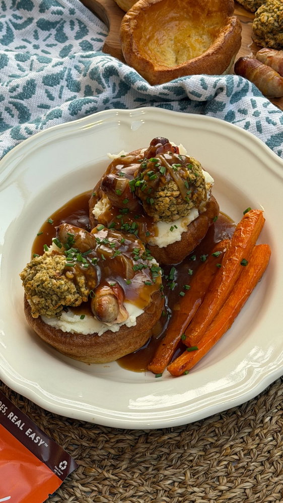 The ultimate comfort food for colder days 🍂🤎

Crispy Yorkshire puddings filled with creamy Perfect...