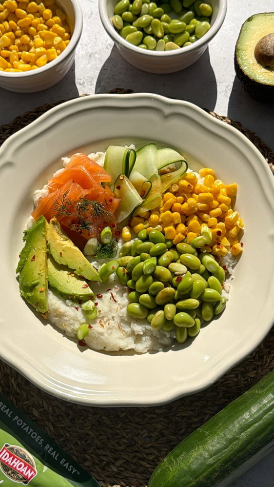 Our Summer Salmon Mash Poke Bowl ☀️🥢
Perfect Mash topped with smoked salmon ribbons, fresh cucumbe...