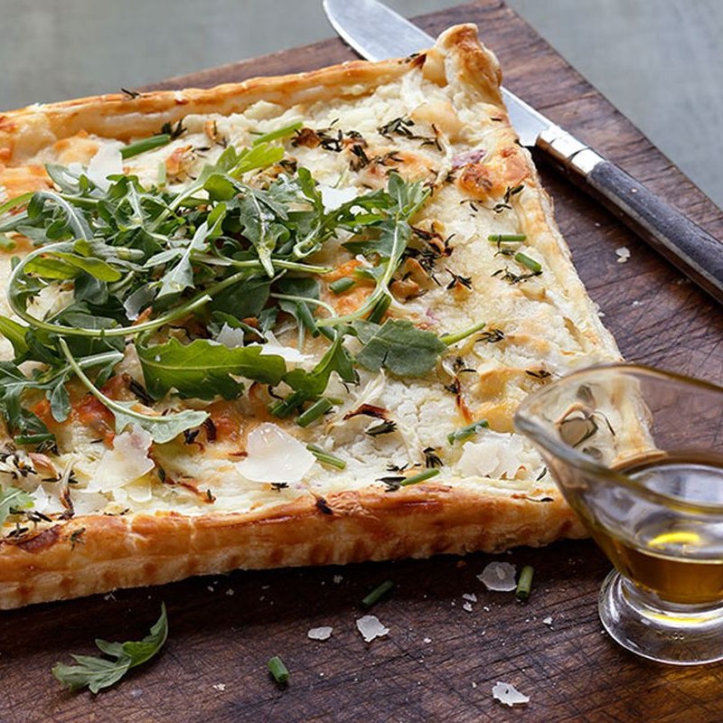 A summer tart with a potato twist ☀️🥔
This garlic parmesan potato & fennel tart is the perfect lig...