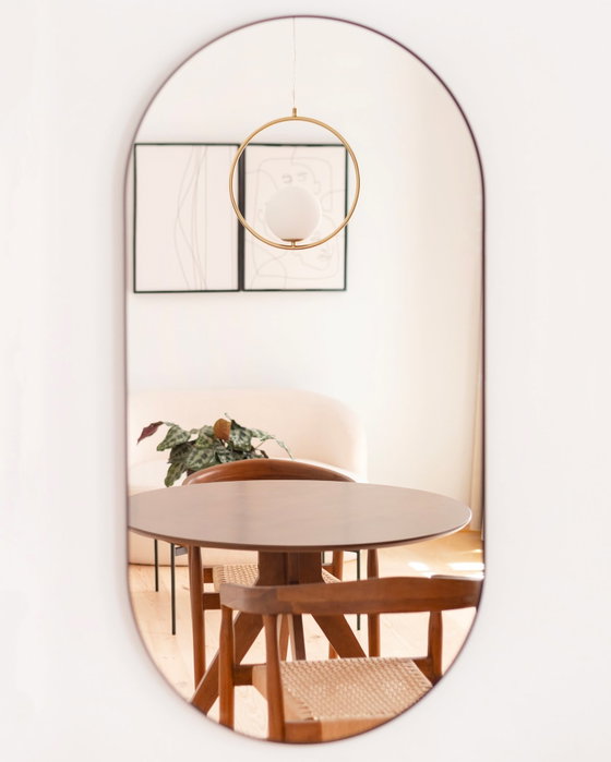 A detail that makes all the difference.
✨ In our Amoreiras apartment, the mirror reflects not just the table, but the charm and coziness of a place designed for one or a couple. Perfectly located near the beautiful Jardim das Amoreiras, this apartment is waiting to welcome you
🤍 Discover more at cheese-wine.com

📷 @lietecoutoquintal