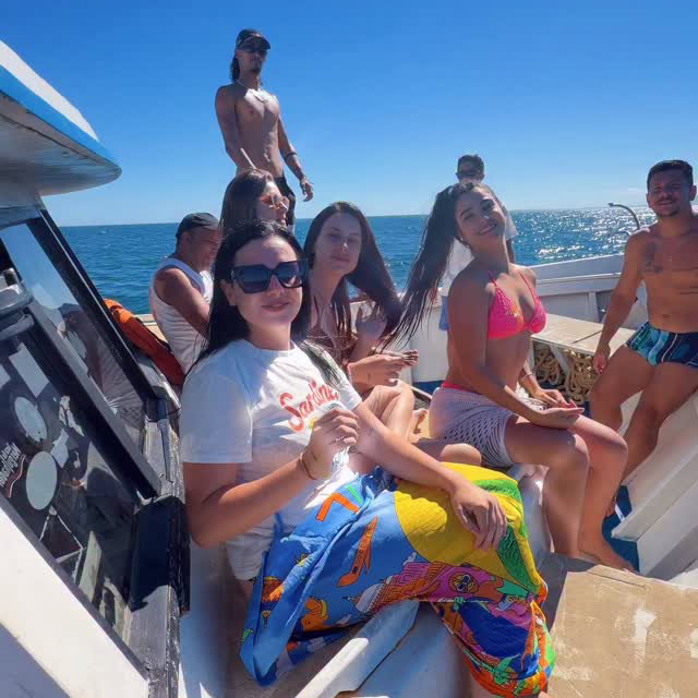 🎶🎶Atlantes… Atlantes a vibe que me guia… Rei dos Atlantes navega… na imensidão do dia. 🎶🎵 , Instagram @atlantesviagens