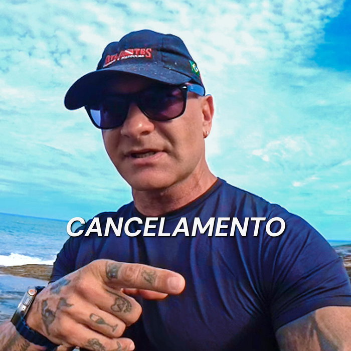 O Mar não é…. Ele está. Hoje ele não quis companhia e nós respeitamos. Porque mais importa, Instagram @atlantesviagens
