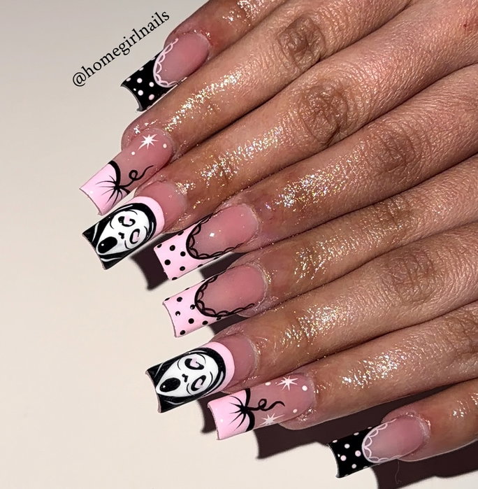 Pls don’t k*ll me Mr. Ghostface I want to be in the sequel
💕👻 #houstonnailartist #foryou #spookynails #halloweennails
