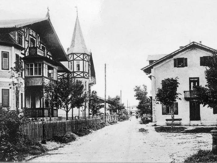 K 29
Ein Gebäude mit einer langen Geschichte - das Geburtshaus von Carlos Großmutter.
Nach langer Renovierungsarbeiten, sind wir nun in unserem neuen Büro in der Kaiserstrasse 29 für euch da!
Ganz nach unserem Motto:
„IN DER STATIK STEHT UND FÄLLT ALLES… MIT EINEM PERFEKTEN ESPRESSO AM MORGEN“
#carmaprojekte