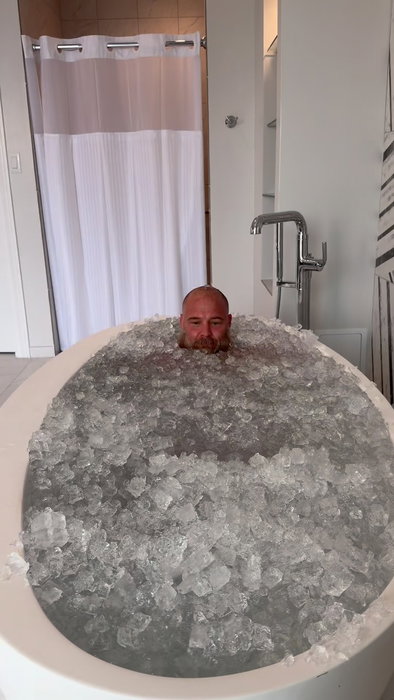 I ended up doing 6 minutes in the ice bath. I didn’t know how long I’d been in until I checked the timer afterward.

Hap