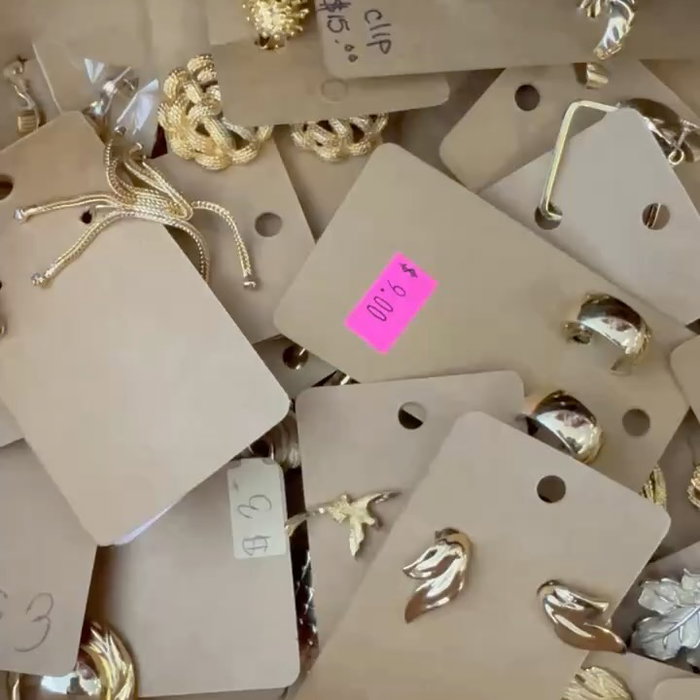 Our jewelry section is fully stocked.

Stop in and pick out a piece (or two) that catch your eye 🐚

Dishfunctional
225 Lancaster Ave
Malvern, PA

Monday–Saturday 10–6
Sunday 11–3