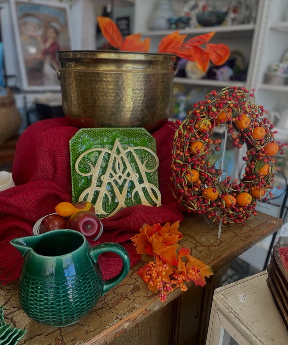 Fall is officially here, and we want to know…

What’s your favorite fall decor piece?

Are you reaching for vintage ceramics, cozy colors, autumn florals, or something a little unexpected?

Tell us in the comments 🧡

Dishfunctional
225 Lancaster Ave
Malvern, PA

Monday–Saturday 10–6
Sunday 11–3