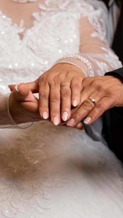 My little brother got married & I have so many photos coming! – Instagram post by @rony_lanza