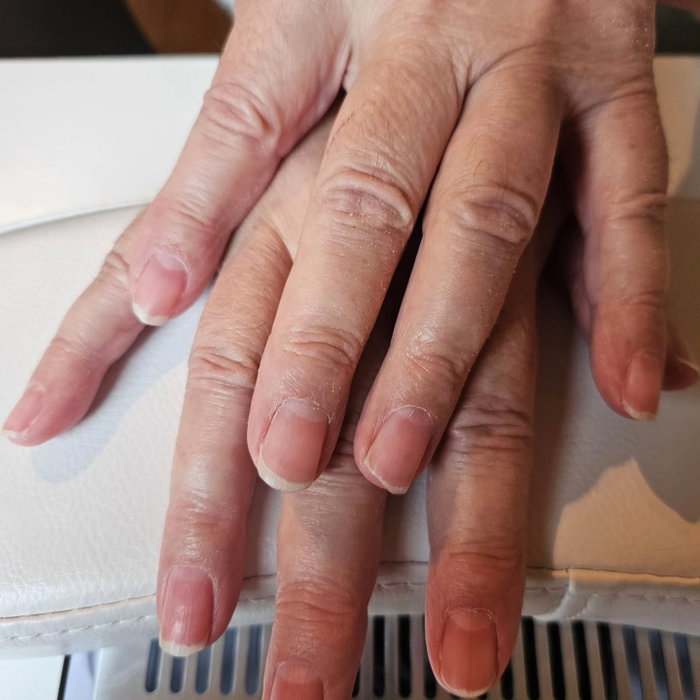 Voor en Na. Nagels van een tevreden klant 🤩.
