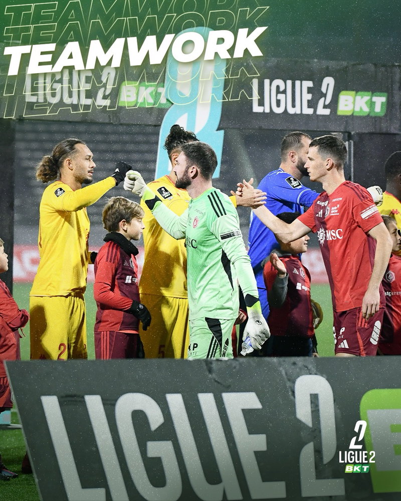 Teamwork and fair play: the values that drive every great performance. ⚽

#Ligue2BKT #Teamwork #Grow