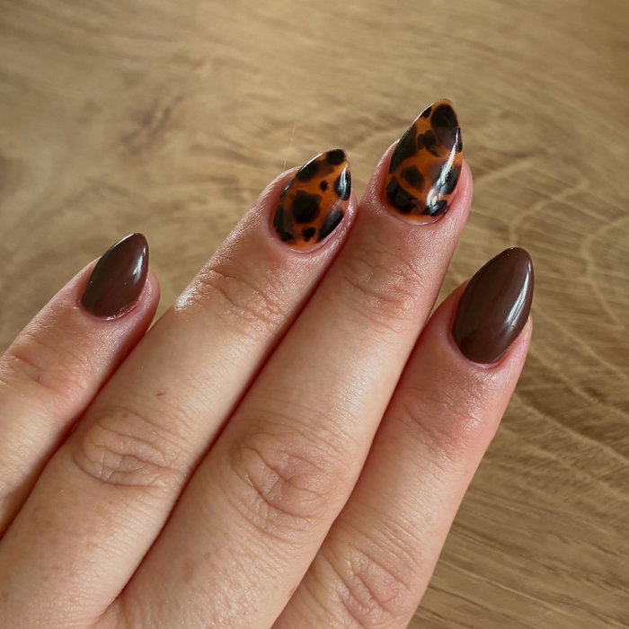 Nails by Niamh: Autumn is here 🤎 tortoise shell nails