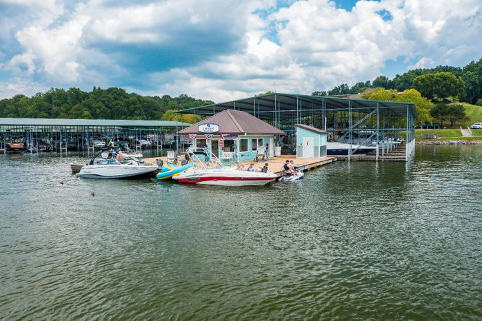 Everything you need for an effortless day on the water. 🙌

Premium slips, convenient fueling, and easy dock access means your ultimate lake day starts the moment you arrive.

Visit us this season and see why life is better at Concord Marina!