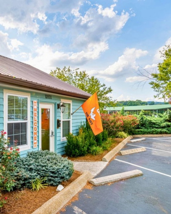 It’s almost time for one of Tennessee’s biggest rivalries! 🍊🏈

Tennessee takes on Alabama this weekend, and we’re ready to cheer on the Vols from Concord Marina. Who’s ready for game day?