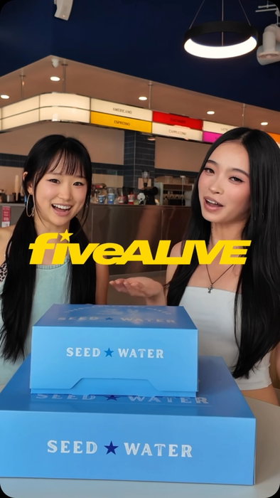 Nothing beats that first bite 🥐👀

The @fivealiveofficial members stopped by to try some of our bakery favorites… now i