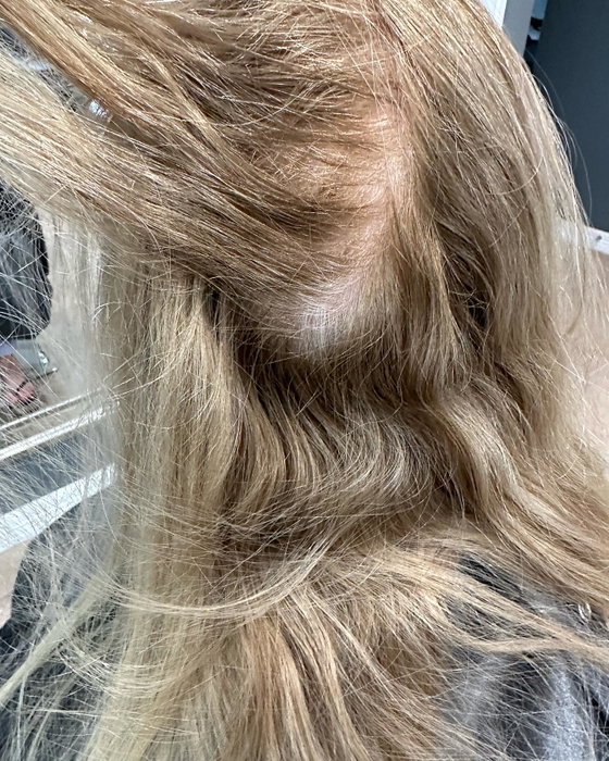 This lovely client of mine did home work color, and we had to transform to a beautiful blonde very happy 🥰❤️# blonde