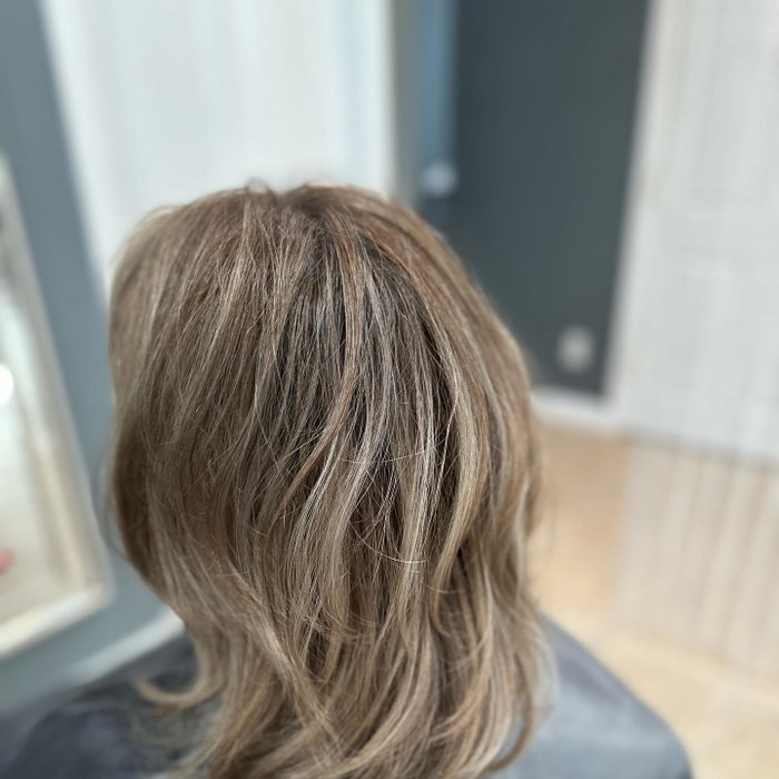 This client wasn’t happy from previous hair color she wanted natural blond and professional look. 💕