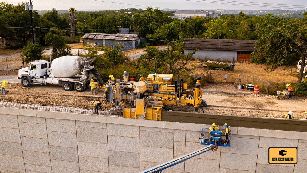 Barrier wall going down in Austin.
This 4-track GOMACO Commander III putting in work on the 290/71 expansion project, delivering consistent barrier wall and keeping production moving.