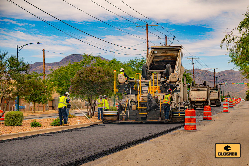 Laying down a flawless mat in El Paso. The Roadtec RP-195 is delivering consistent, high-quality paving for the most demanding Texas jobs. Built for durability and ready for your next project.