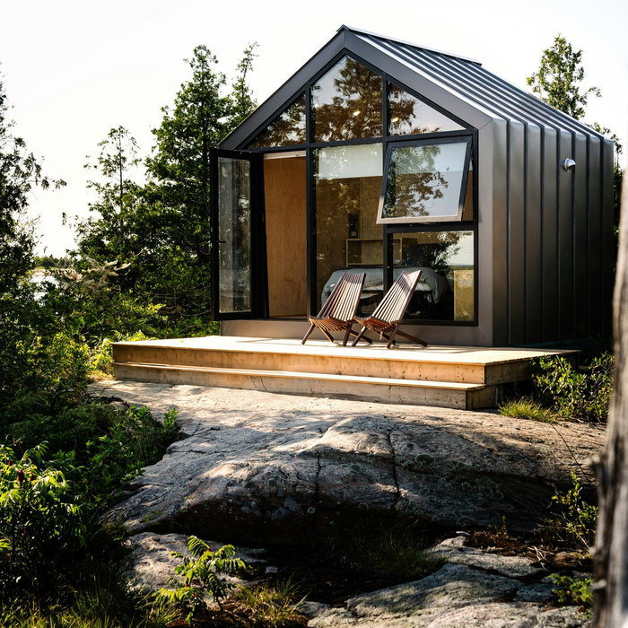 Mmhm... just what the soul needs.

Cheers to a peaceful and restful holiday weekend 🇨🇦 🥰 

#Grateful #BunkieLife #CanadianSummer #CivicHoliday #RestandRelax