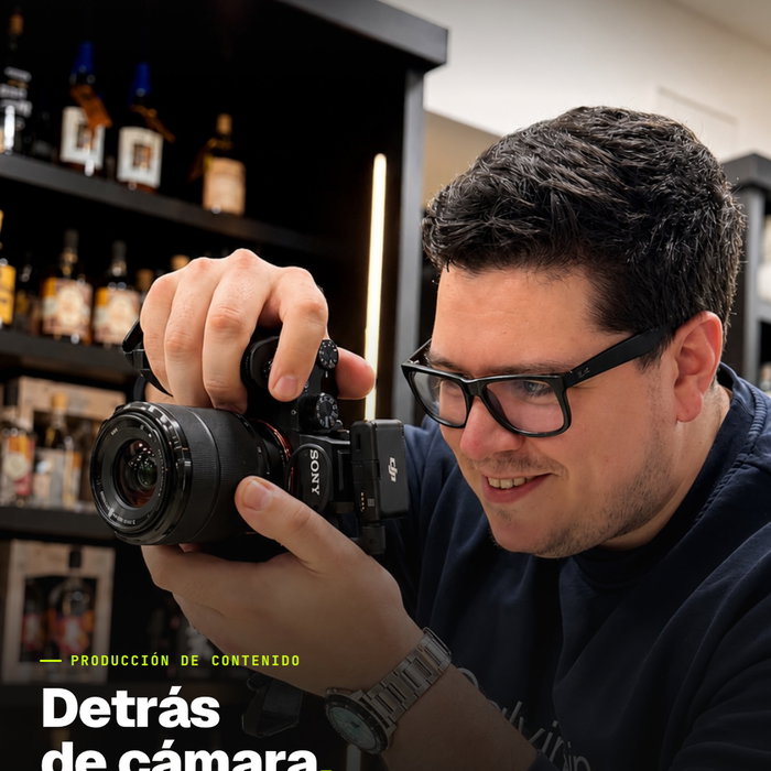 Esto es lo que no se ve en la foto final. 📸 Cada botella, c…