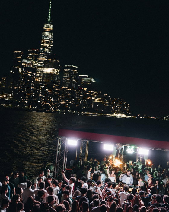 Day to night on the Hudson River ☀️🗽🌙