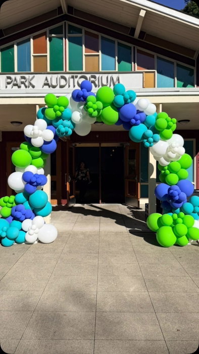 #balloonarch #corporateevent #seattleballoons #bellevueballo