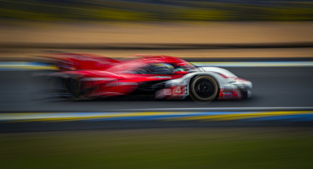 ✨88 miles per hour @porsche.motorsport