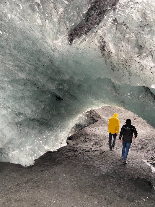 En verano en Islandia el tiempo deja de funcionar normal.
Son las 11 de la noche...
