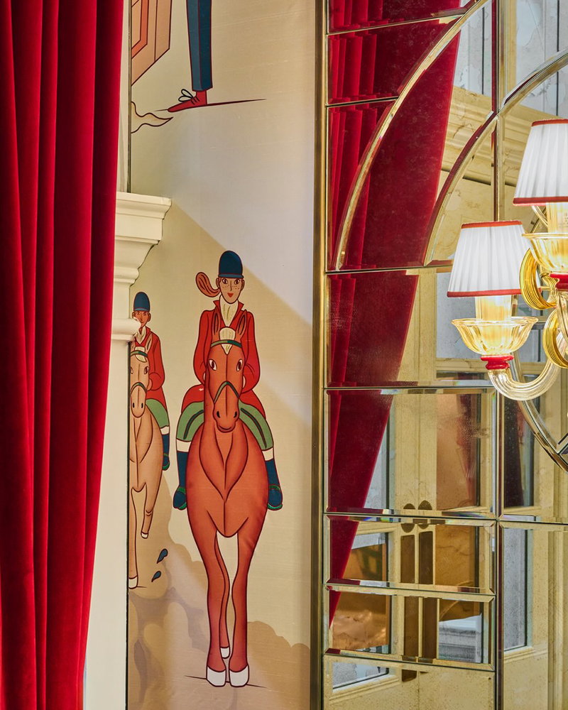 Langosteria, the celebrated Milanese restaurant, opens its first UK address on July 1st. 

Inside The OWO in Whitehall, expect Plateau Royale, Brittany Lobster “Spicy Blue,” and classic Italian dishes paying homage to the sea. From Milan to Paris, St. Moritz to Porto Cervo, now London joins the list of Langosteria’s most prestigious addresses.

Beyond the dining room lies the Historical Room, once the official meeting venue of the Old War Office, with hand-painted silk walls and a hidden Private Dining Room behind the legendary Messenger Wall.

​Communications - 

#BacchusAgency