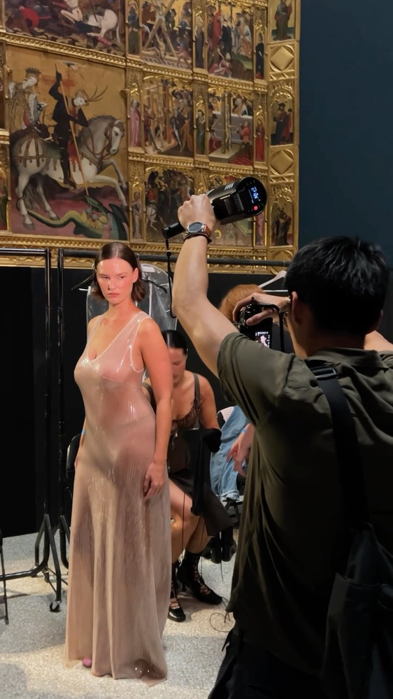 Fashion in Motion at the V&A showcased the latest collection from @sjodwyer, brought to life in one of London’s most iconic cultural spaces, alongside a live performance by @jeanieandthewhiteboys.

​-Production - 

#BacchusAgency #BacchusStudio #FashionInMotion