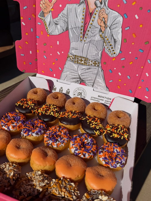 Your fall donut fix, made easy. 🍂

Order ahead on the Mini Donut mobile app, th