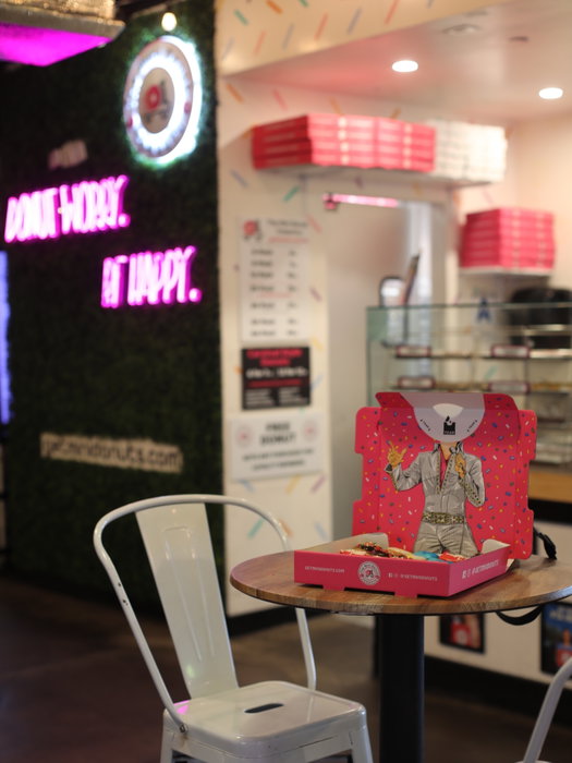 Beat the heat with Minis! ☀️🍩

Cool off with something sweet from The Mini Donu