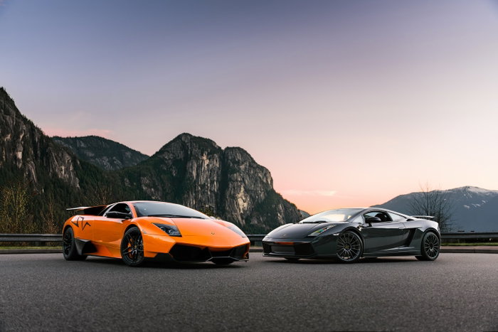 The ultimate V10 and V12 duo.
We caught the Grigio Telesto Superleggera and the Arancio Atlas Murciélago SV together just as the sun was hitting the mountain range. Seeing these two lightweight legends side-by-side against this backdrop is exactly what the analog era was all about.
• Arancio Atlas Murciélago SV
• Grigio Telesto Gallardo Superleggera
• Sunset over the mountains
• Peak Lamborghini design
If you had to pick one for a sunset drive through the mountains, which would it be?
WindingRoadMotorcars