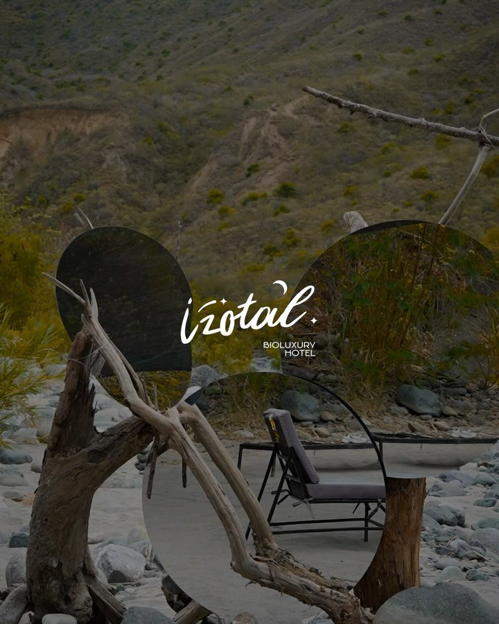 A veces creemos que viajamos para conocer nuevos lugares.
Pero muchas veces viajamos para volver a encontrarnos.
Encontrarnos con la calma que la rutina nos quitó.
Con las conversaciones que hemos pospuesto.
Con la naturaleza que nos recuerda lo esencial.
Y con esa versión de nosotros mismos que aparece cuando por fin bajamos el ritmo.
Izotal no es solo un destino.
Es un espacio donde el silencio, la conexión y la naturaleza te invitan a mirar hacia adentro.
Porque las mejores experiencias no siempre cambian el lugar donde estás.
Cambian la forma en que vuelves a verlo todo.
🌿 Descansa.
🌿 Reconecta.
🌿 Ecuentrate
Cuando descansas en Izotal, algo en ti se recupera. Y algo en el mundo también.
📲 Escríbenos y descubre la experiencia Izotal.