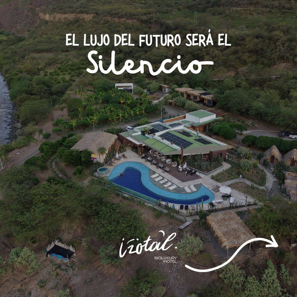 Durante mucho tiempo nos hicieron creer que el lujo era tener más.
Más cosas.
Más planes.
Más velocidad.
Pero quizá el verdadero lujo de esta época sea recuperar aquello que el mundo moderno nos está quitando.
El silencio para escucharte.
El tiempo para quienes amas.
La calma para respirar sin prisa.
La naturaleza para volver a sentirte vivo.
En Izotal creemos que unas vacaciones no deberían dejarte más cansado de como llegaste.
Deberían ayudarte a regresar con más claridad, más presencia y más vida.
Porque cuando eliges un lugar que también cuida de la naturaleza y de las personas, tu descanso trasciende.
🌿 Descansa y deja huella.
Reserva tu experiencia y descubre una nueva forma de viajar.